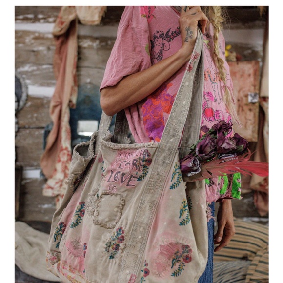 Magnolia Pearl Floral Cream Tote - Picture 3 of 4